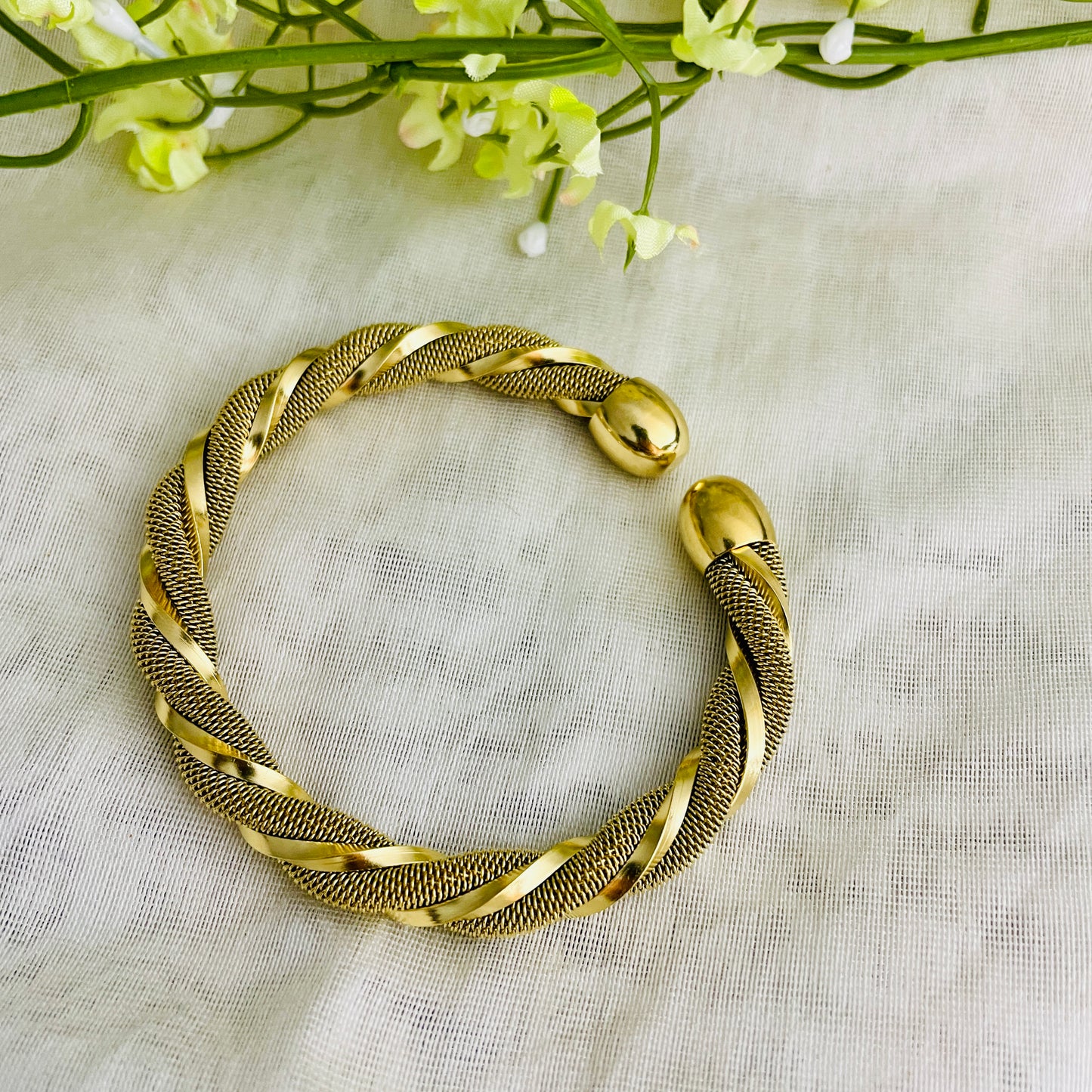Classic twisted style block cuff bracelet