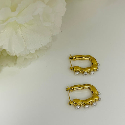 Baroque pearl earrings