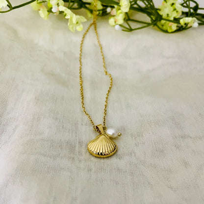 Seashell Starfish Pearl Necklace