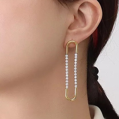 Dangle U-shaped zircon earrings