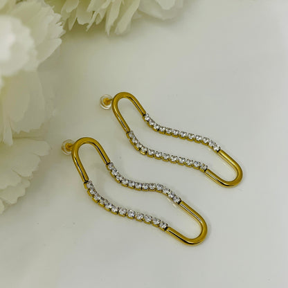 Dangle U-shaped zircon earrings