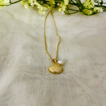 Seashell Starfish Pearl Necklace