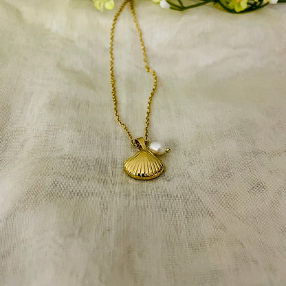Seashell Starfish Pearl Necklace