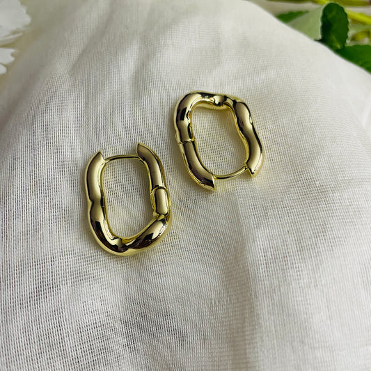 Chic tubular hoop earrings